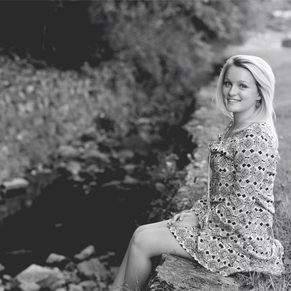 Meet your Posher, Erica - Picture 1 of 1